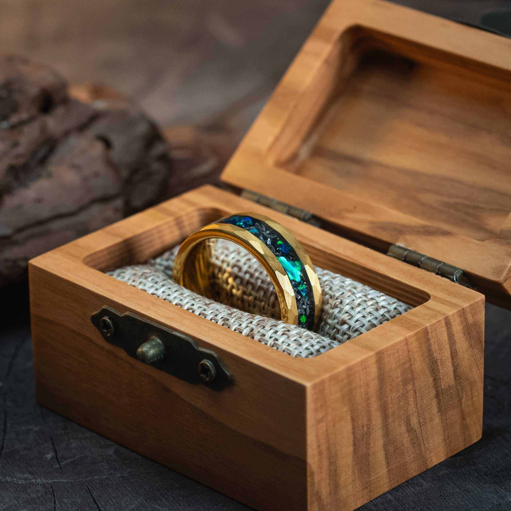 Hammered Gold Green Opal x Meteorite Tungsten Ring - 8mm