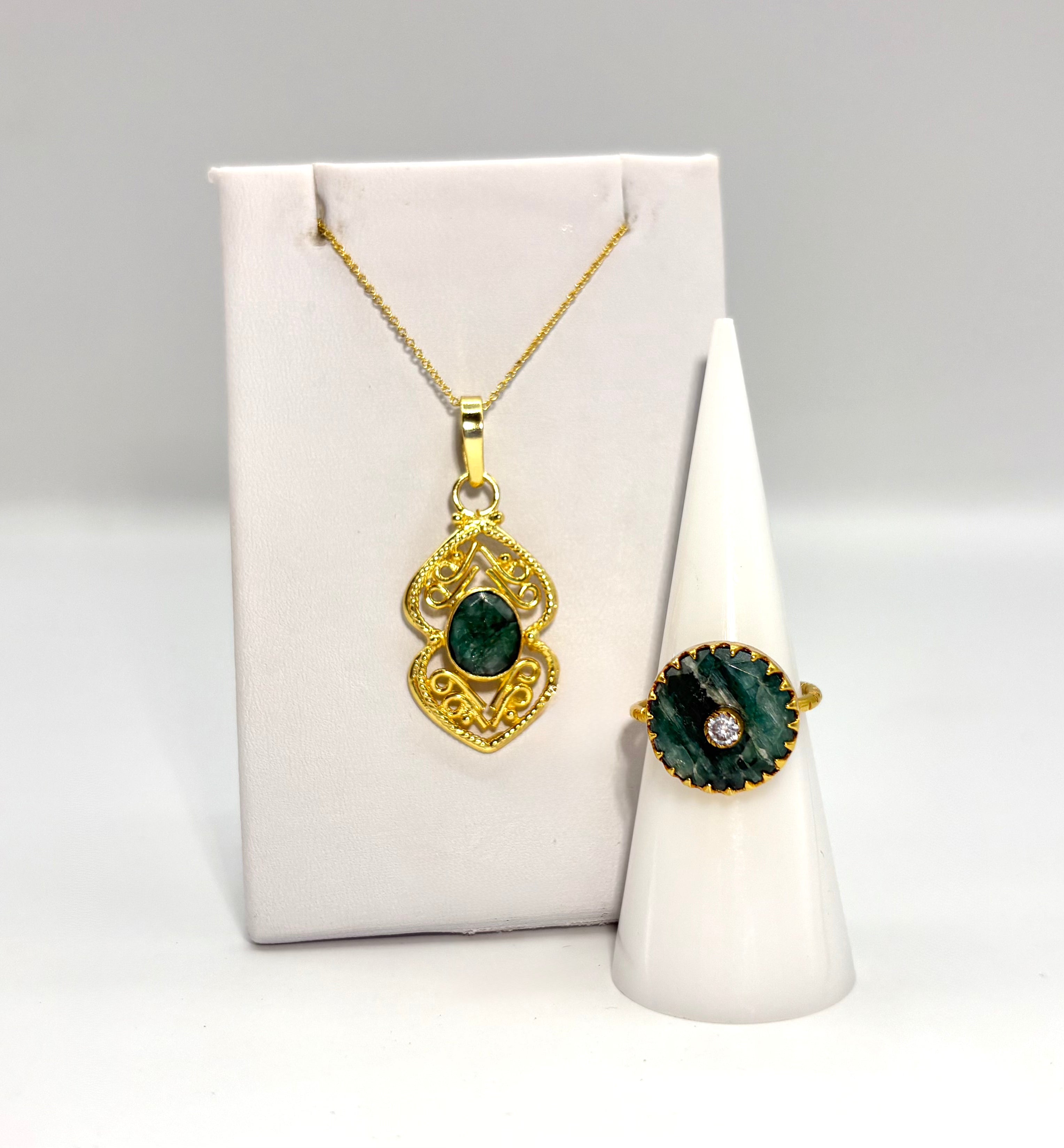 Royal Emerald Quartz Duo