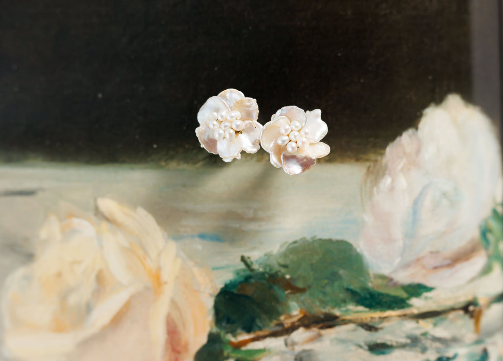 Magnolia Pearl Stud